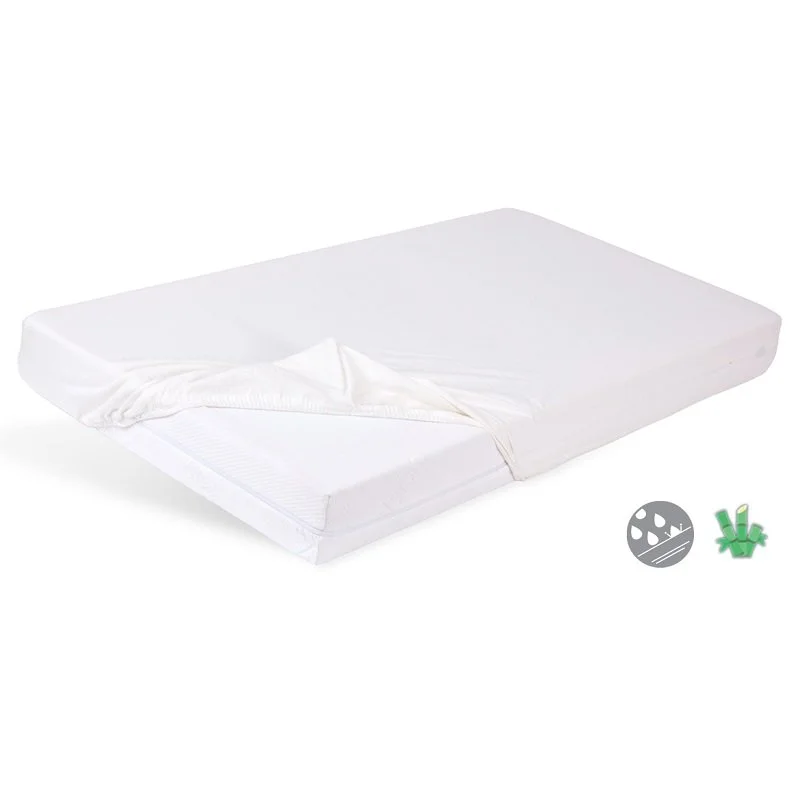 0383-01 Протектор с ластик BAMBOO 70x140