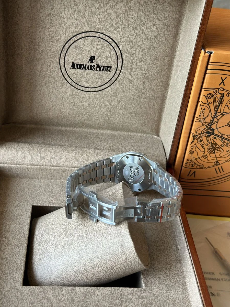 Audemars Piguet Royal Oak 33 mm Quartz - ДАМСКИ МОДЕЛ. — снимка 5