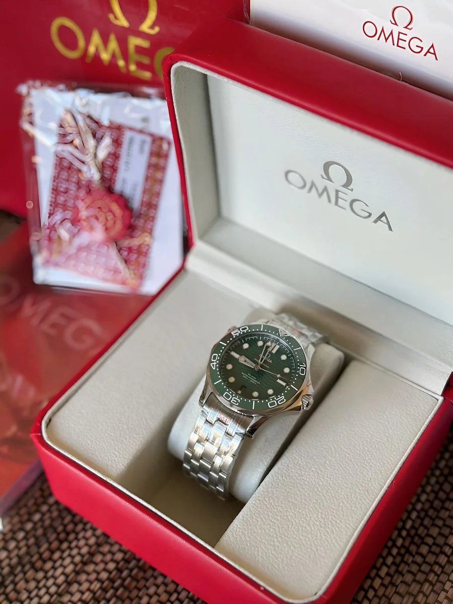 Omega Seamaster Diver 300 m Green — снимка 4