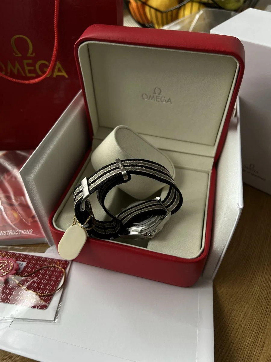 Omega Seamaster Diver 300M “James Bond 007” 42 mm — снимка 4