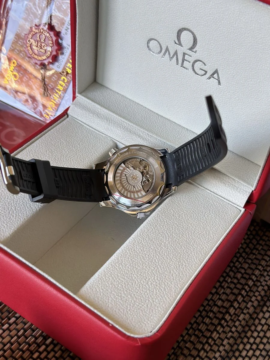 Omega Seamaster Diver 300M 42 mm Rubber Strap — снимка 4