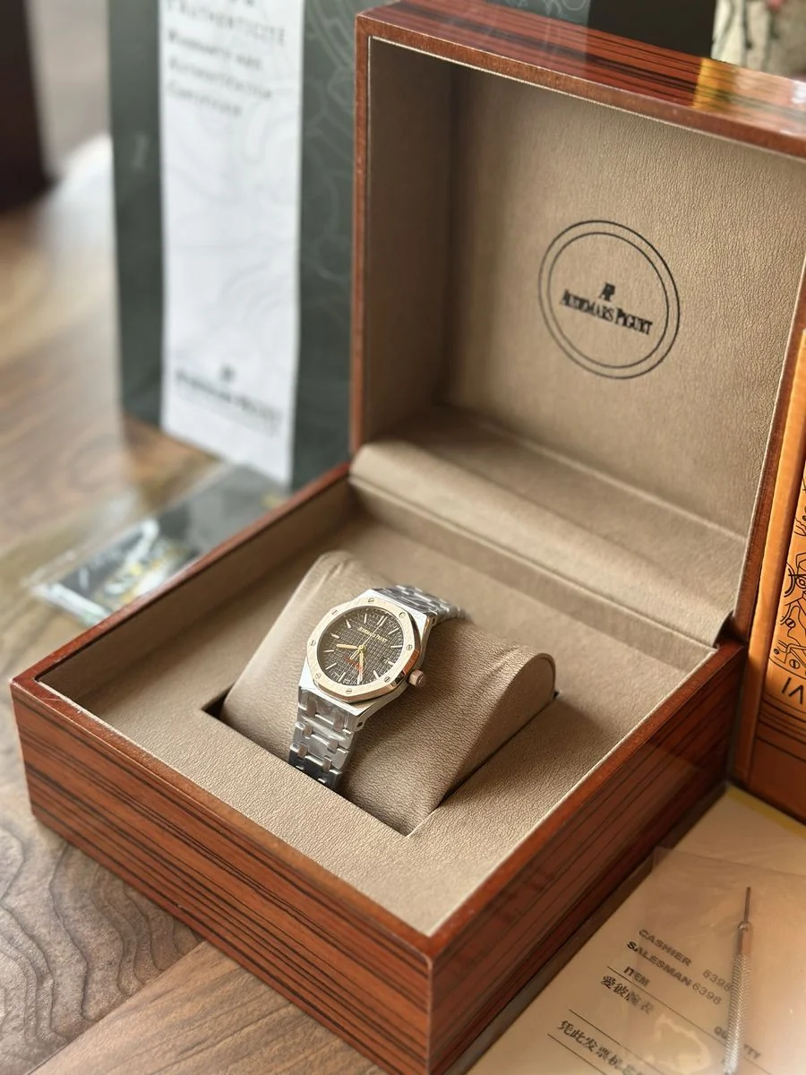 Audemars Piguet Royal Oak 33mm Quartz - ДАМСКИ МОДЕЛ — снимка 3