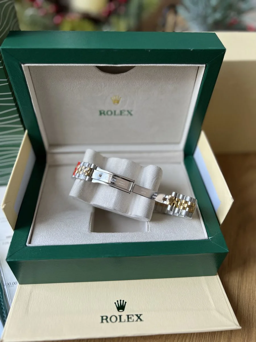 Rolex Datejust Gold And Green Dial 41 mm — снимка 4