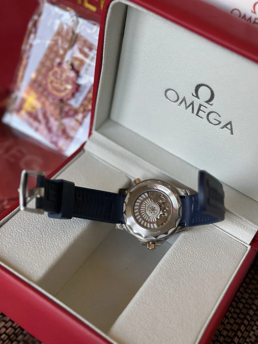 Omega Seamaster Diver 300M 42mm — снимка 4