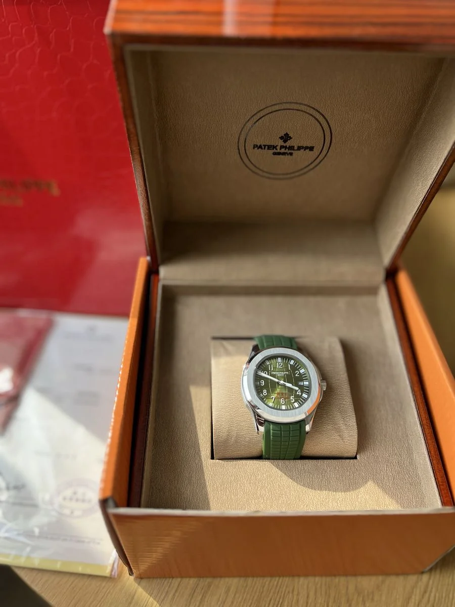 Patek Philippe Aquanaut Green 40 mm — снимка 2