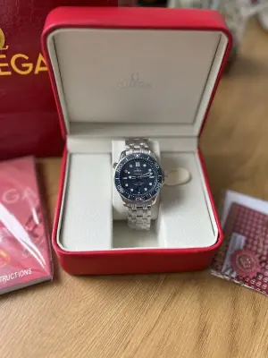 Omega Seamaster Diver 300m Blue Dial 42 mm