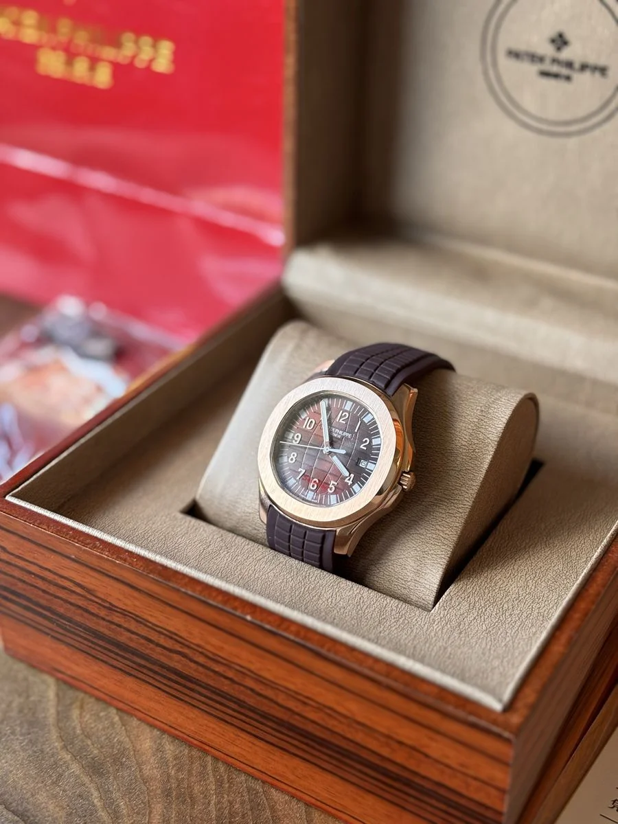 Patek Philippe Aquanaut Rose Gold 40 mm — снимка 4
