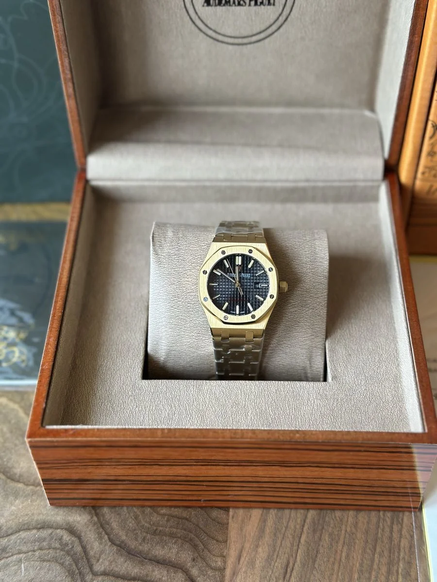 Audemars Piguet Royal Oak Quartz 33 mm - ДАМСКИ МОДЕЛ — снимка 2