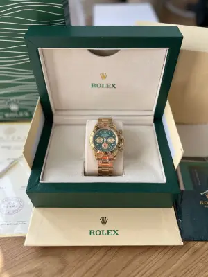 Rolex Daytona Cosmograph Gold And Green 40 mm