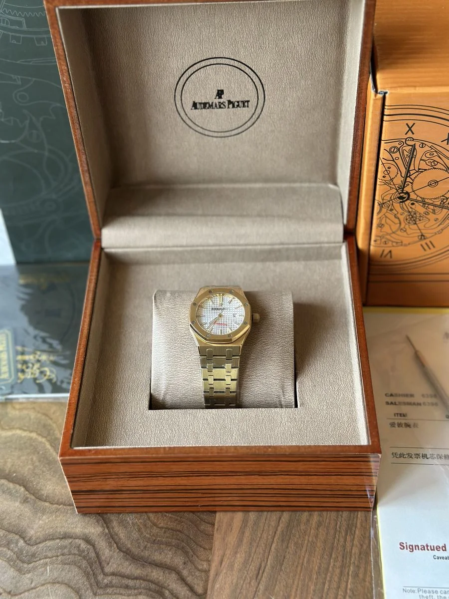 Audemars Piguet Royal Oak 33mm Quartz - ДАМСКИ МОДЕЛ — снимка 2