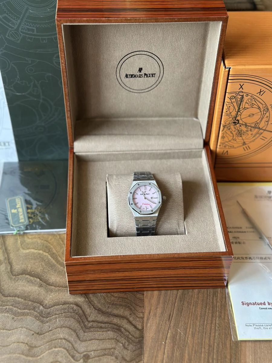 Audemars Piguet Royal Oak 33mm Quartz - ДАМСКИ МОДЕЛ — снимка 2