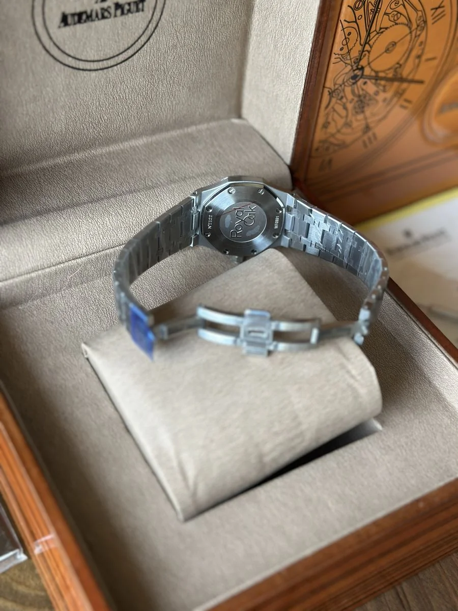 Audemars Piguet Royal Oak 33mm Quartz - ДАМСКИ МОДЕЛ — снимка 4