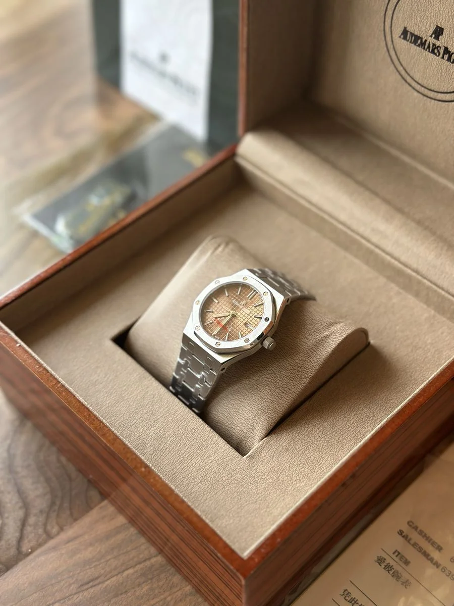Audemars Piguet Royal Oak QUARTZ - ДАМСКИ МОДЕЛ. — снимка 3