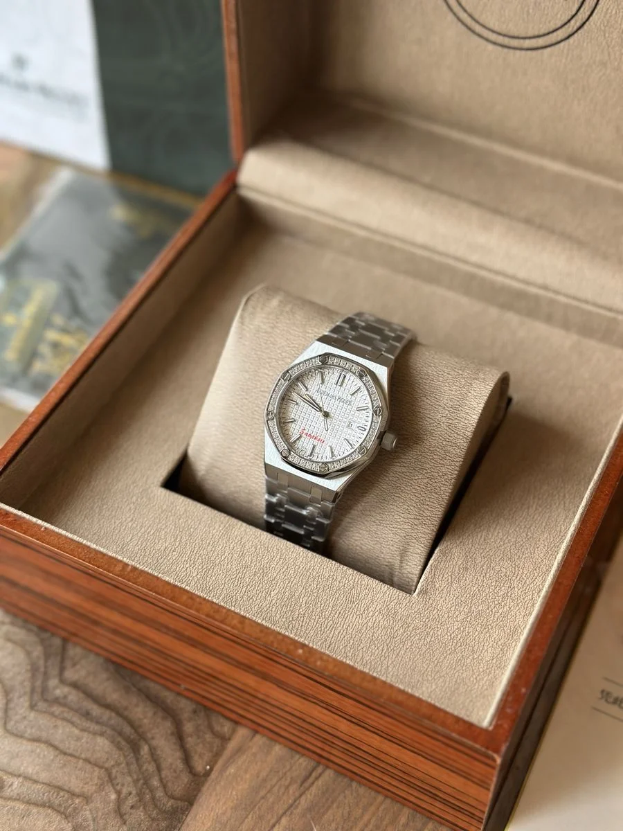 Audemars Piguet Royal Oak 33 mm Quartz - ДАМСКИ МОДЕЛ — снимка 3