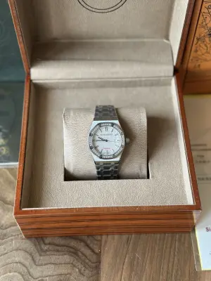 Audemars Piguet Royal Oak 33 mm Quartz - ДАМСКИ МОДЕЛ