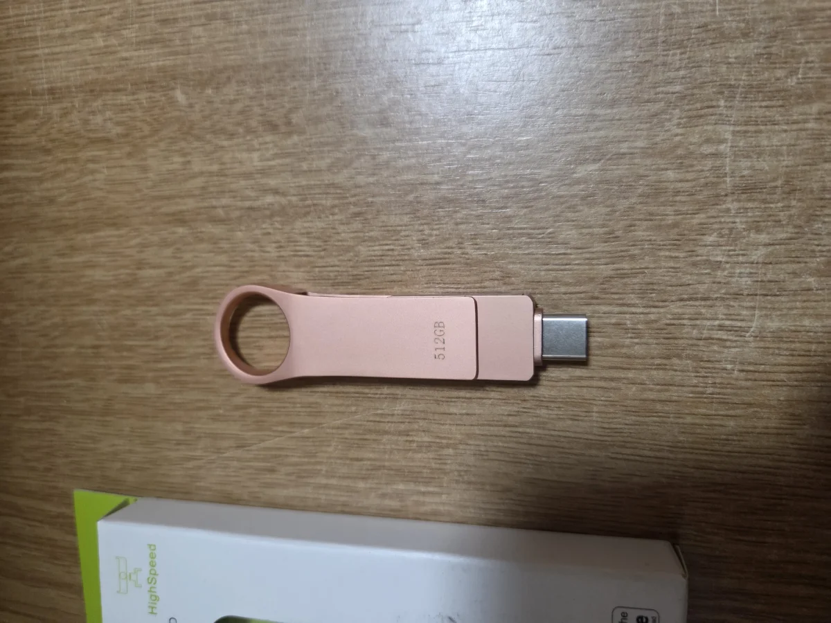 Мултифункционална USB флаш памет, съвместима с устройства на Apple (iPhone/iPad/iPod), Android и Windows. Употреба: Позволява лесно прехвърляне и съхранение на снимки, видеоклипове и музика. Съвместим — снимка 2
