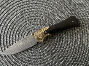 Сгъваем нож с острие имитиращо дамаска стомана 80х180