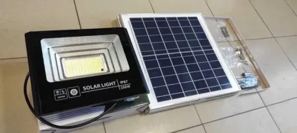 LED Соларен прожектор 100W с отделен панел — снимка 4