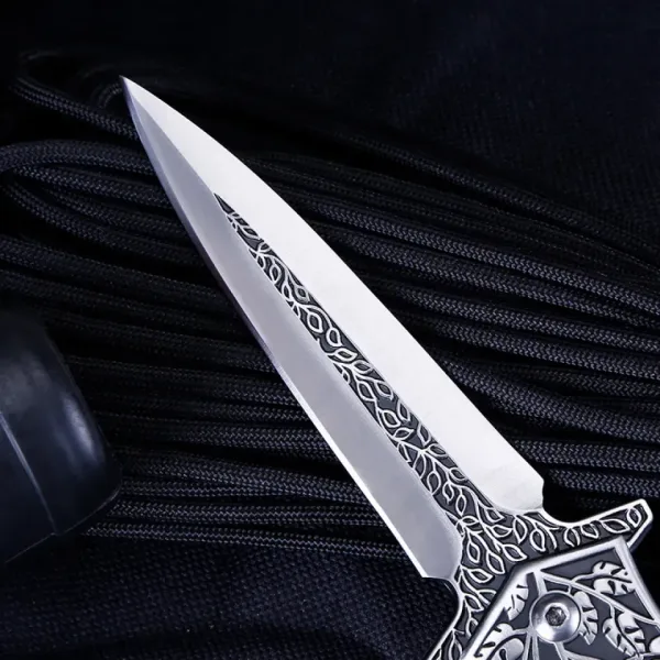 Сгъваем нож с гравирана дръжка и острие тип кама 95x230 — снимка 2