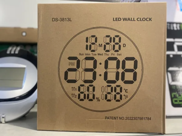 LED стенен часовник DS-3813L с време, седмица, температура, влажност+дистанционно — снимка 2
