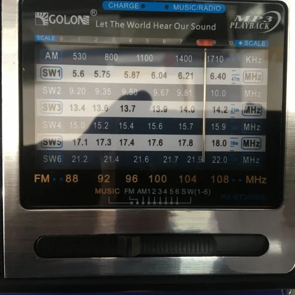 Радиоприемник Golon RX-3040S + соларен панел,BT,USB,TFT — снимка 5