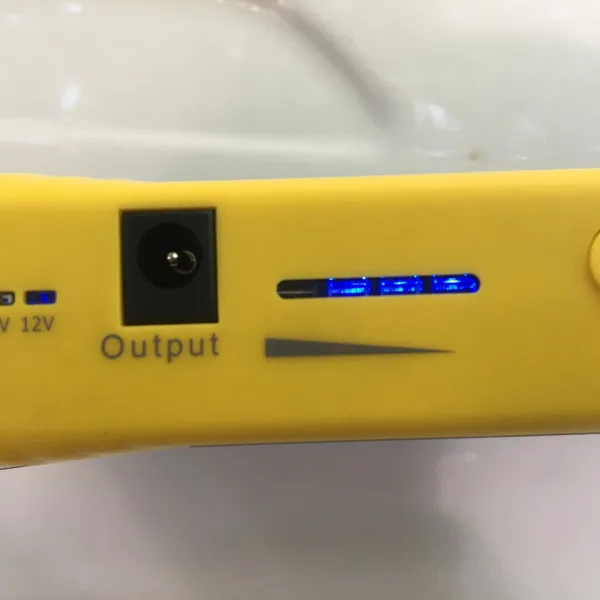 Комплект стартерно устройство High Power Jump starter за кола + компресор — снимка 5