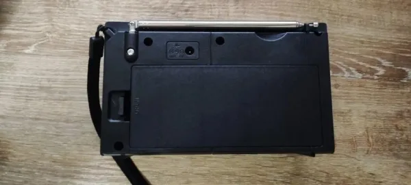 Соларно радио FM AM SW модел ns 2038sl BT,USB TF card — снимка 3