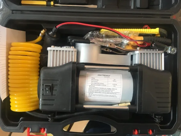 Компресор за гуми KRAFTWORLD двубутален двуцилиндров метален 12V 20A — снимка 2