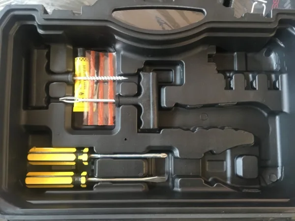 Компресор за гуми KRAFTWORLD двубутален двуцилиндров метален 12V 20A — снимка 3