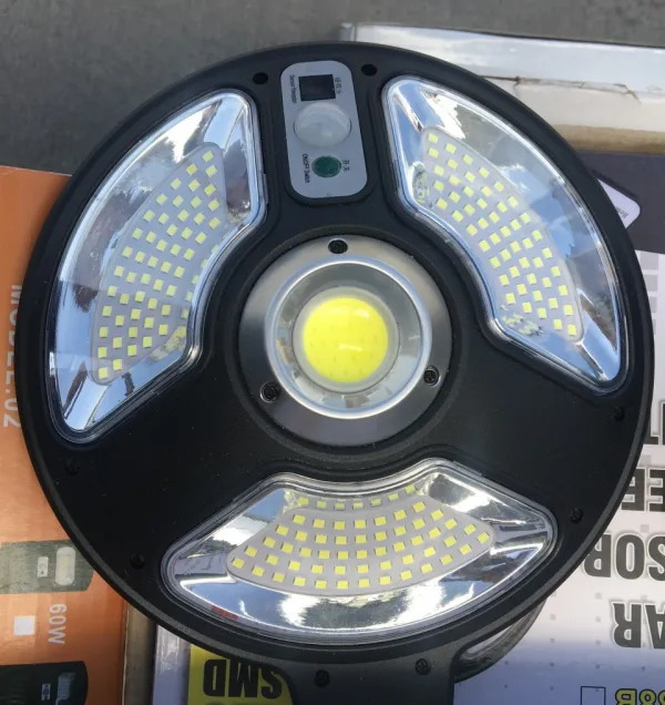 LED СОЛАРНА ЛАМПА ,СЕНЗОР,ДИСТАНЦИОННО - COB 150 LB-1288A — снимка 2