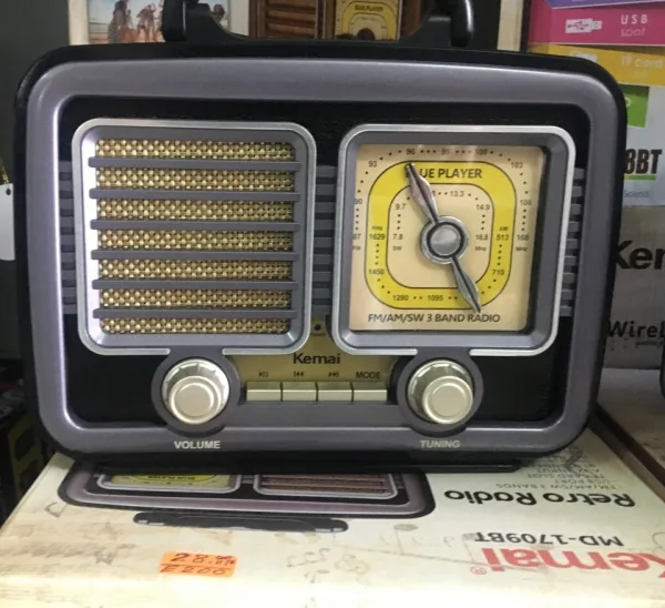 Ретро - FM/AM/SW ,USB TFт радио - Kemai MD-1709BT — снимка 2