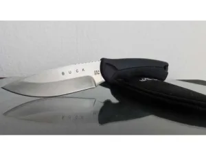Ловен нож БЪК (BUCK 679 ) стомана 420 НС,размери 104х220 мм