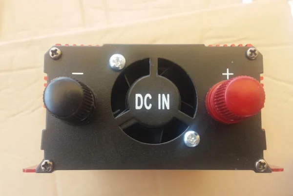 UKC автомобилен инвертор с дисплей 12V-220V 500W KC-500D — снимка 3