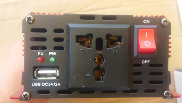 UKC автомобилен инвертор с дисплей 12V-220V 500W KC-500D — снимка 4