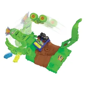 Игрален комплект Hot Wheels Monster Trucks с писта